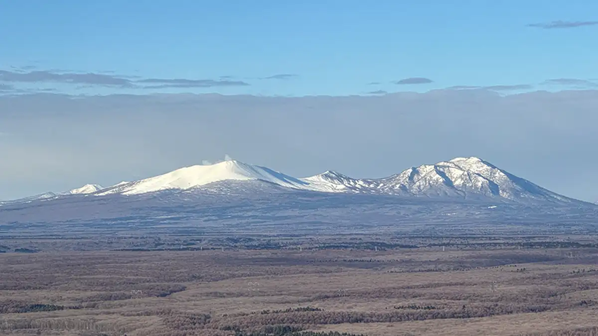 Mt. Tarumae & Mt. Fuppushi